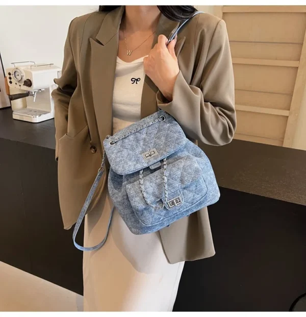 Grab Your Luxury Hand Bag Now!